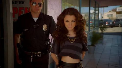 欧美歌手早恋视频,青春期的甜蜜与困惑