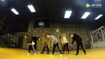 欧美电影男人尬舞视频,欧美男人尬舞瞬间，展现独特魅力与风采