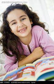 欧美女生读书的视频,探索知识世界的独特魅力