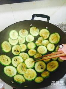 小瓜怎么做干吃视频,轻松学会在家自制美味干瓜