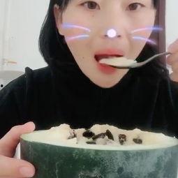 吃瓜吐血的视频,惊心动魄的视觉冲击