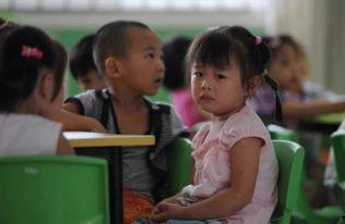 保定幼儿园吃瓜事件视频,视频揭露惊人内幕