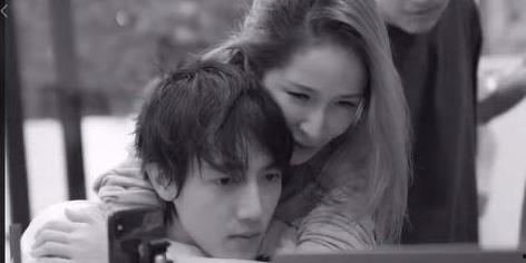 萧亚轩吃瓜视频,揭秘娱乐圈幕后真相