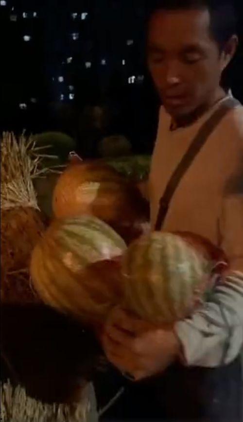 金川吃瓜老头是谁啊视频