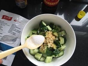 吃瓜厨房拌黄瓜的视频,跟着吃瓜厨房学拌黄瓜，简单美味一步到位